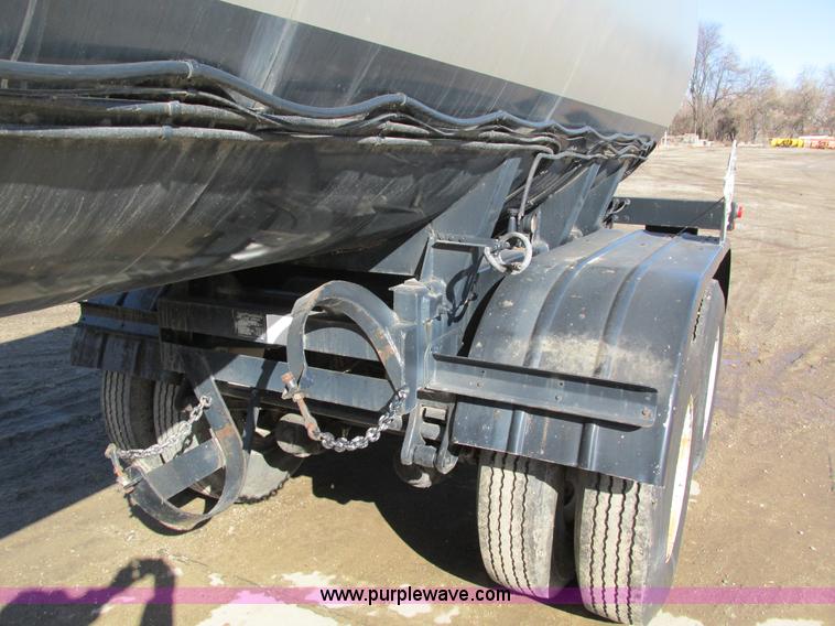 image for item I4045 1993 Etnyre asphalt tanker trailer