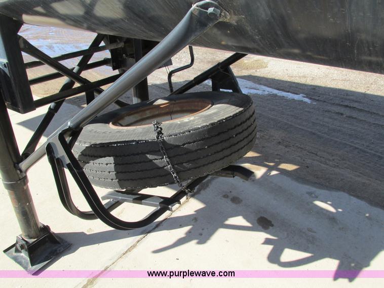 image for item I4045 1993 Etnyre asphalt tanker trailer