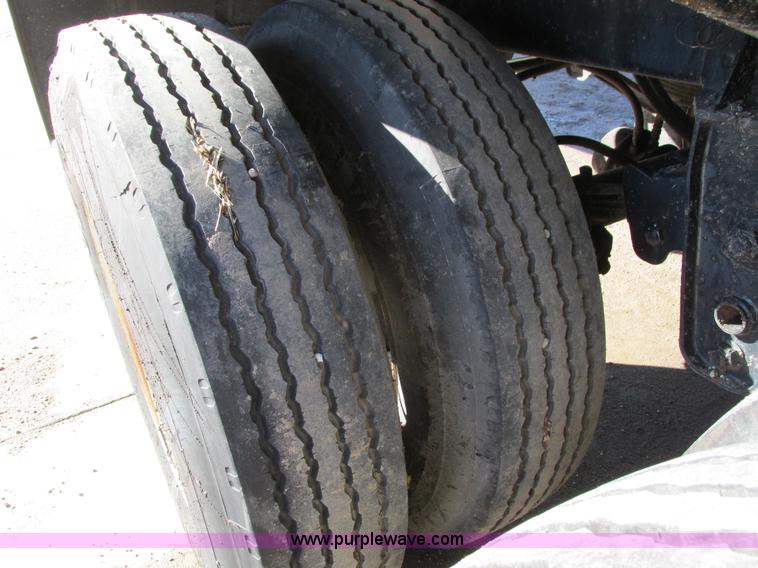 image for item I4045 1993 Etnyre asphalt tanker trailer