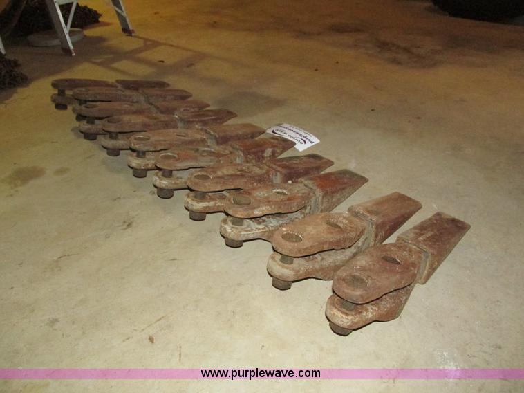 image for item I4060 Assorted bucket attachments