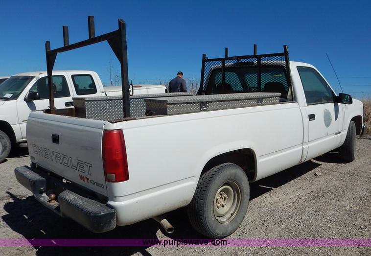 image for item I5018 1998 Chevrolet 1500 pickup truck