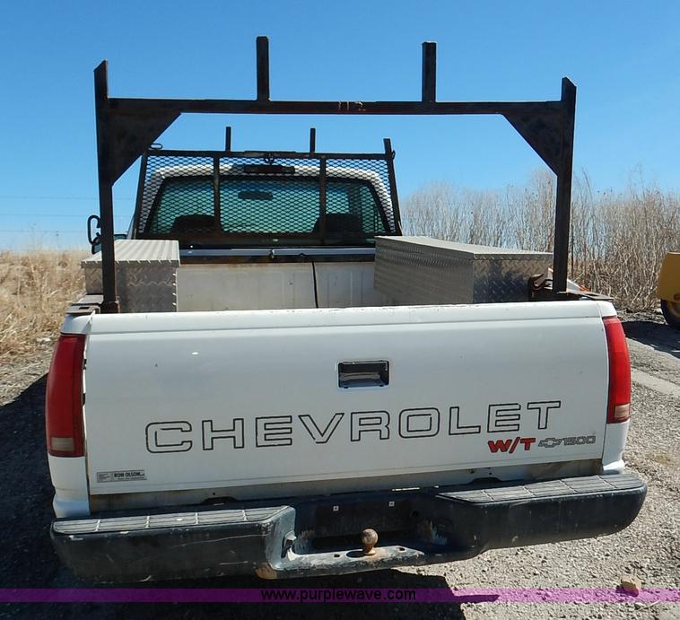 image for item I5018 1998 Chevrolet 1500 pickup truck