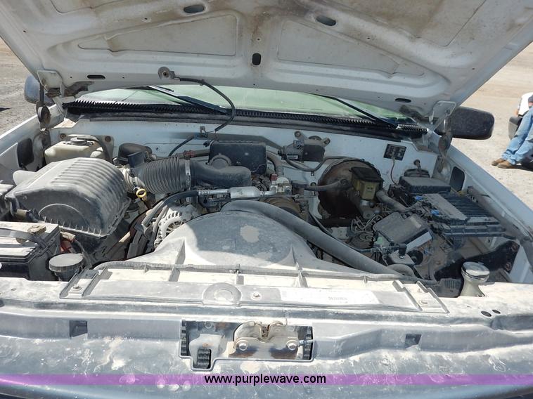 image for item I5018 1998 Chevrolet 1500 pickup truck