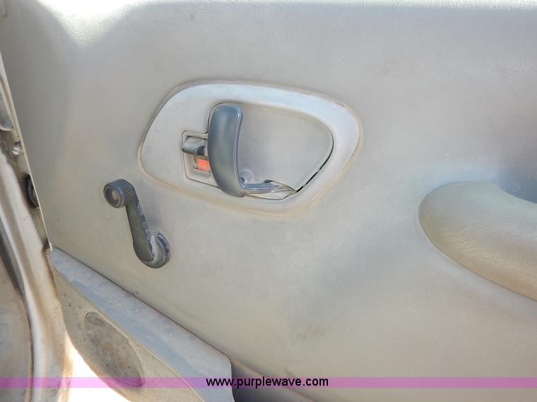 image for item I5018 1998 Chevrolet 1500 pickup truck