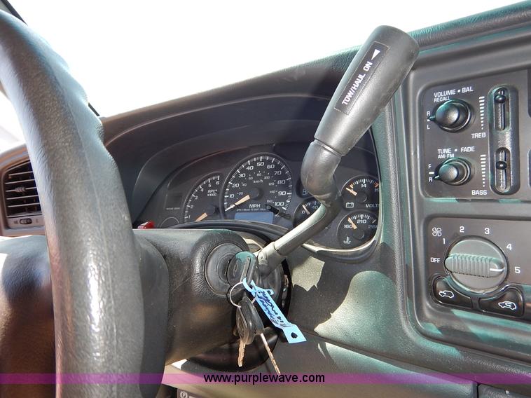 image for item I5019 2002 Chevrolet Silverado 1500 Ext. Cab pickup truck