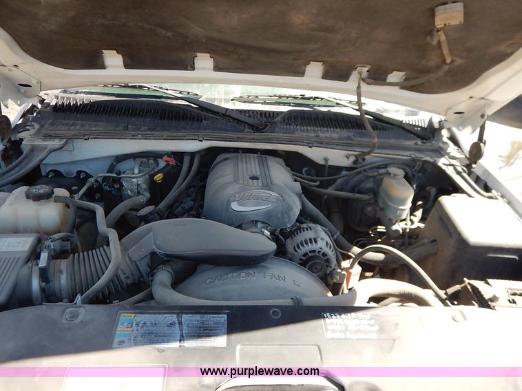 image for item I5019 2002 Chevrolet Silverado 1500 Ext. Cab pickup truck