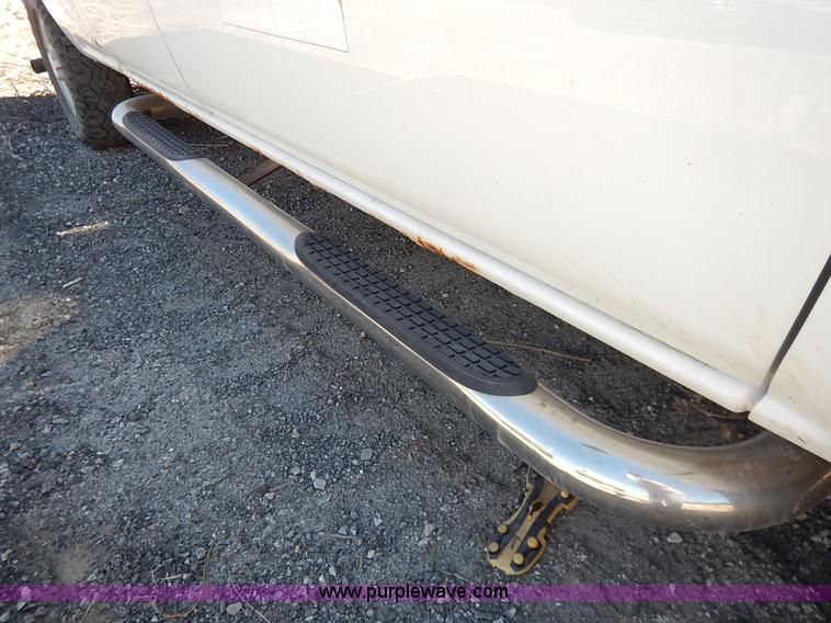 image for item I5019 2002 Chevrolet Silverado 1500 Ext. Cab pickup truck