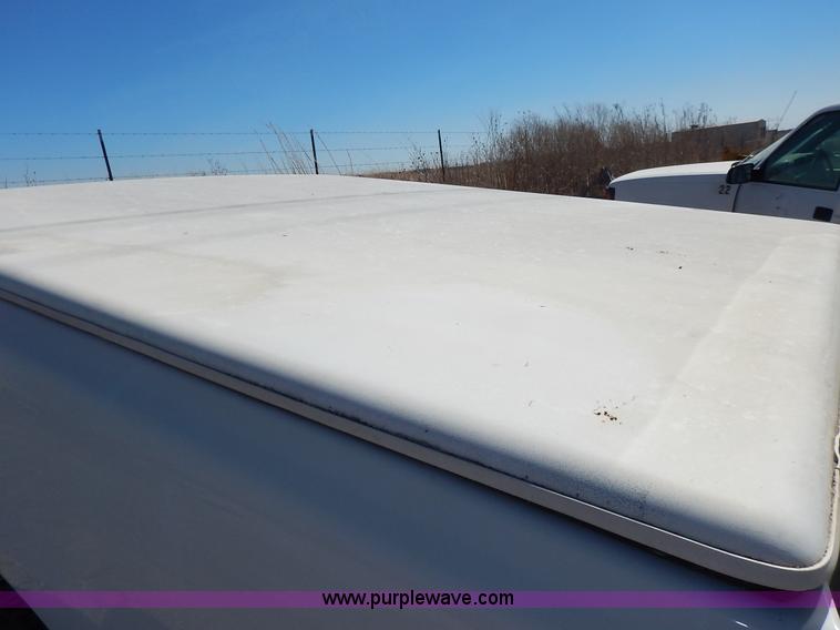 image for item I5019 2002 Chevrolet Silverado 1500 Ext. Cab pickup truck