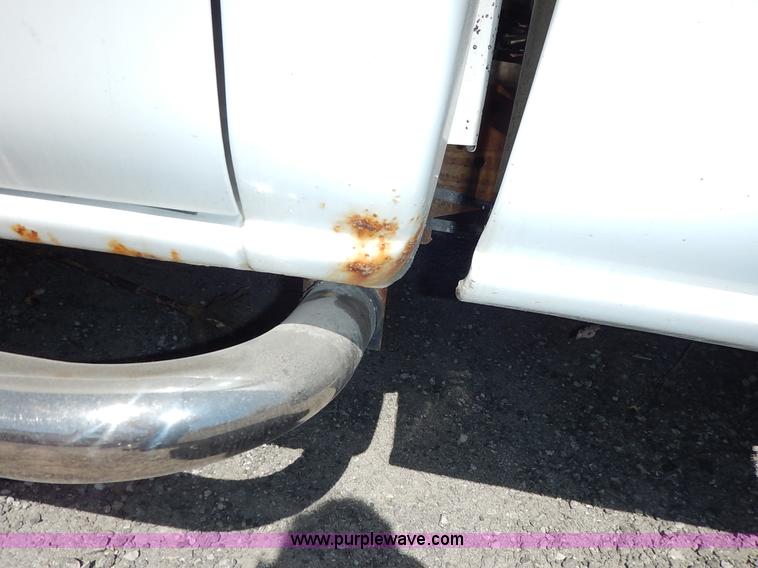 image for item I5019 2002 Chevrolet Silverado 1500 Ext. Cab pickup truck