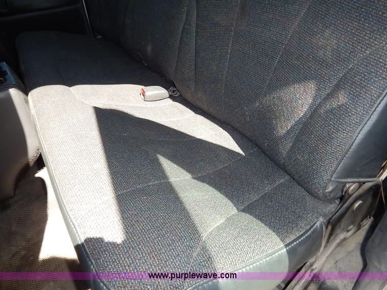 image for item I5019 2002 Chevrolet Silverado 1500 Ext. Cab pickup truck