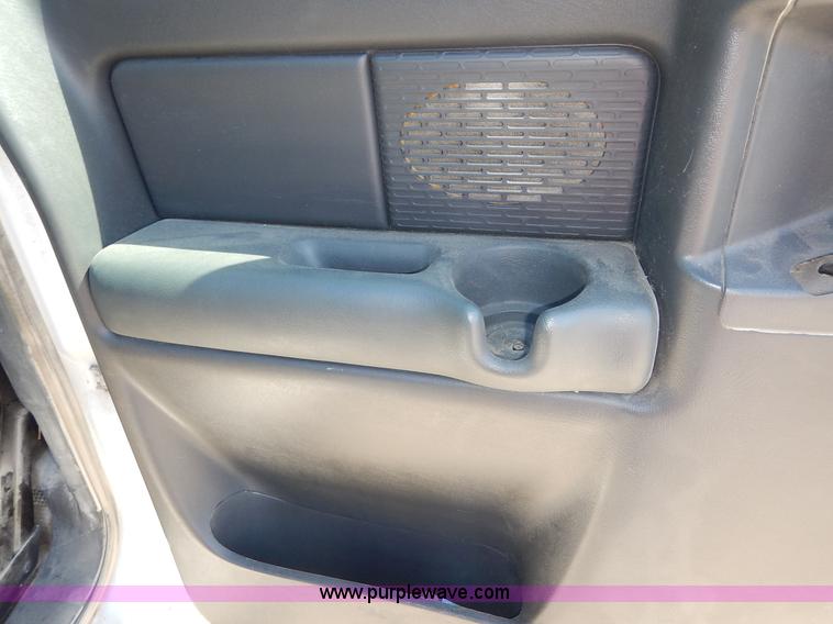 image for item I5019 2002 Chevrolet Silverado 1500 Ext. Cab pickup truck