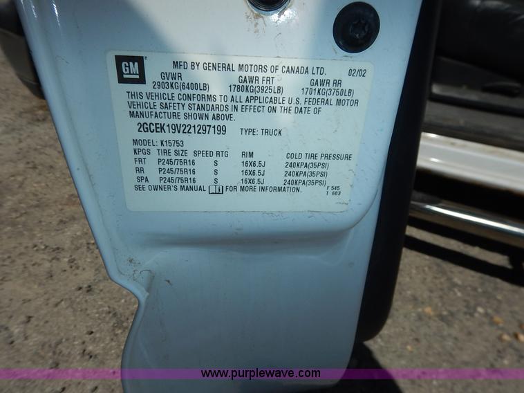 image for item I5019 2002 Chevrolet Silverado 1500 Ext. Cab pickup truck