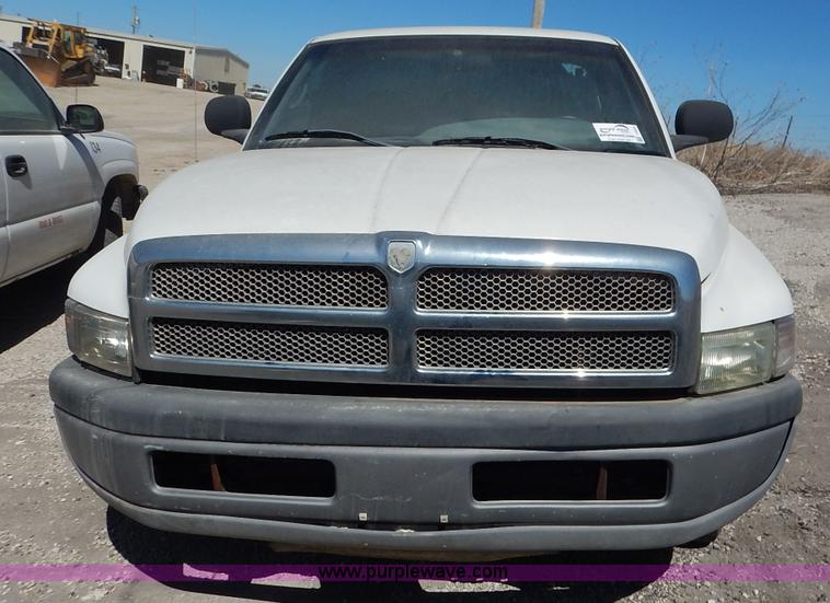 image for item I5020 2001 Dodge Ram 1500 pickup truck
