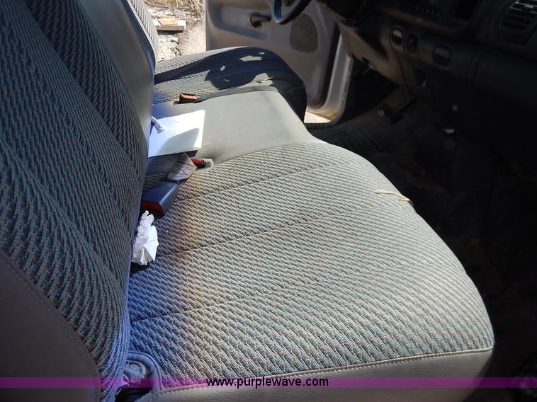 image for item I5020 2001 Dodge Ram 1500 pickup truck