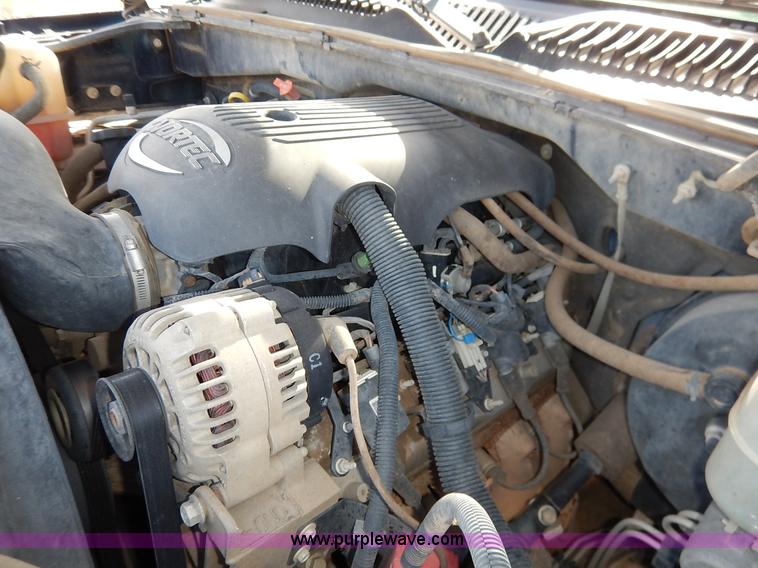 image for item I5023 2002 Chevrolet Silverado 1500 pickup truck