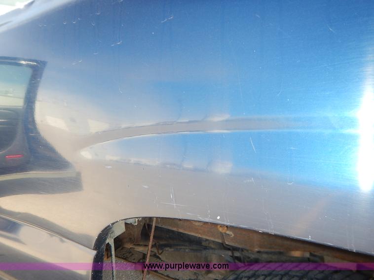 image for item I5023 2002 Chevrolet Silverado 1500 pickup truck