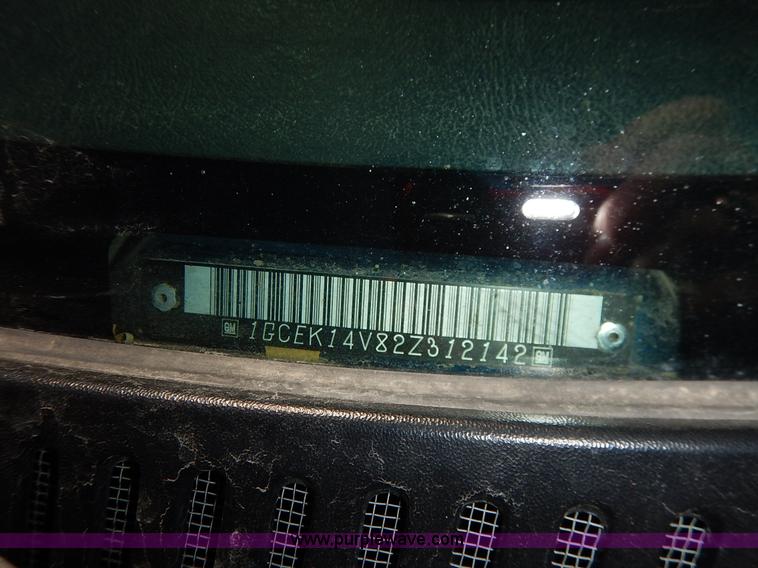 image for item I5023 2002 Chevrolet Silverado 1500 pickup truck