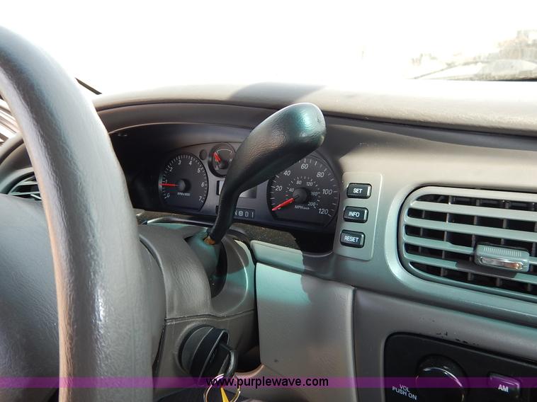 image for item I5025 2006 Ford Taurus SE