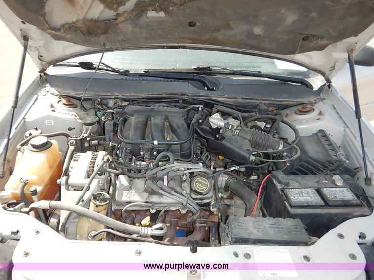 image for item I5025 2006 Ford Taurus SE