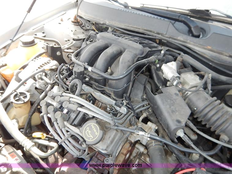 image for item I5025 2006 Ford Taurus SE
