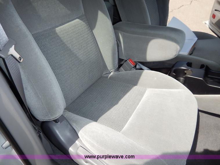 image for item I5025 2006 Ford Taurus SE