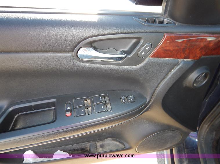 image for item I5027 2009 Chevrolet Impala LS