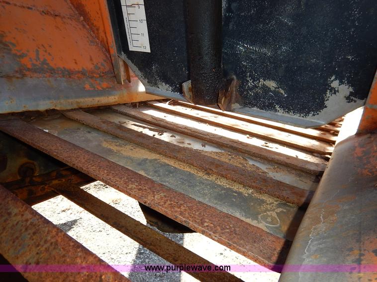 image for item I5049 1993 Monroe 409 spreader