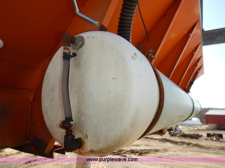 image for item I5049 1993 Monroe 409 spreader