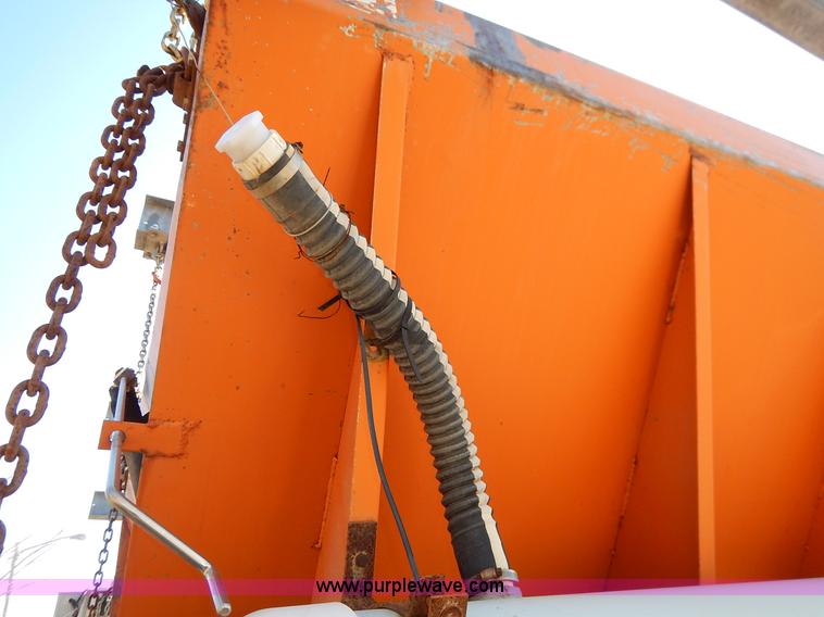 image for item I5049 1993 Monroe 409 spreader