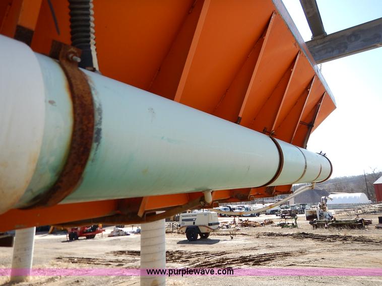 image for item I5049 1993 Monroe 409 spreader