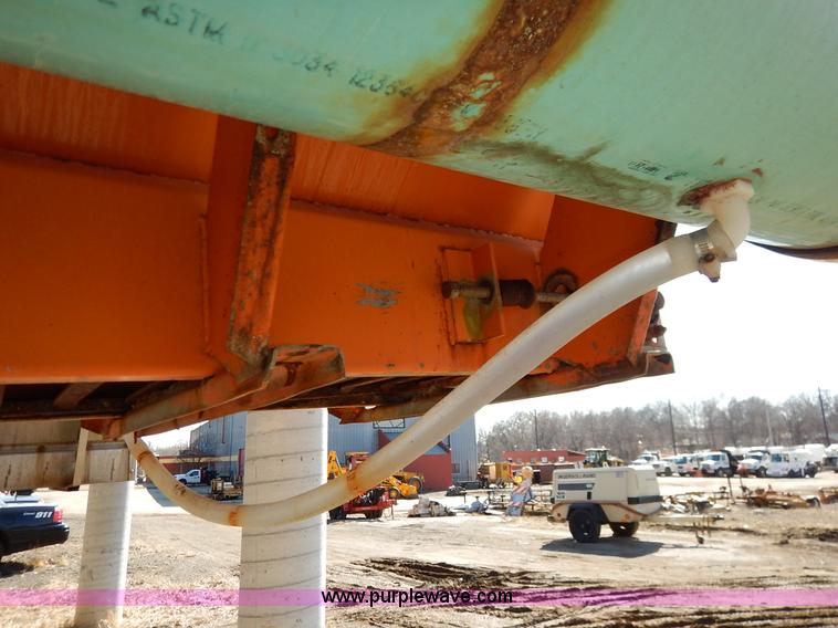 image for item I5049 1993 Monroe 409 spreader