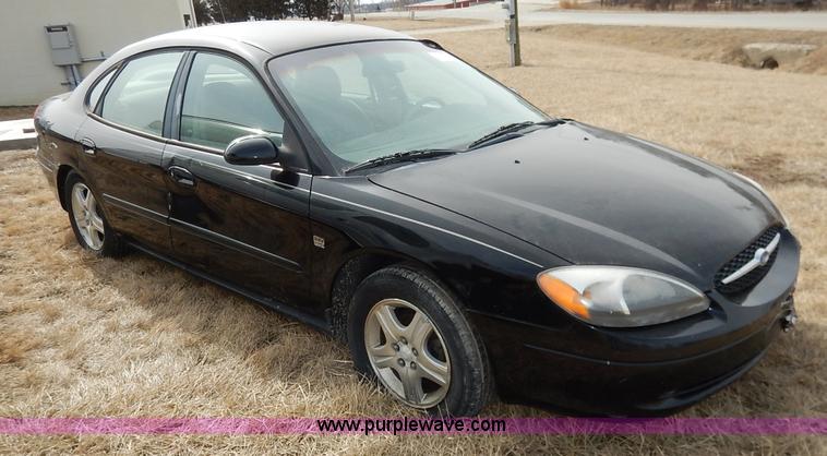 image for item I5057 2000 Ford Taurus SE