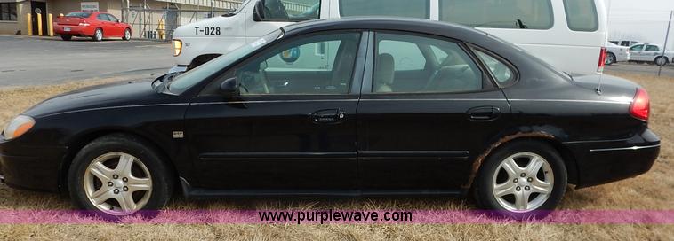 image for item I5057 2000 Ford Taurus SE