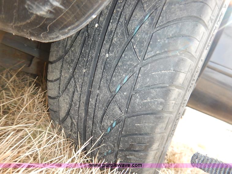 image for item I5057 2000 Ford Taurus SE