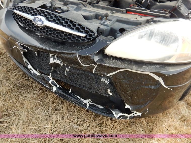 image for item I5057 2000 Ford Taurus SE