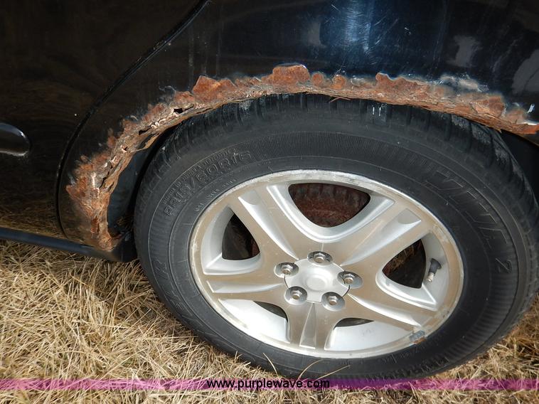 image for item I5057 2000 Ford Taurus SE