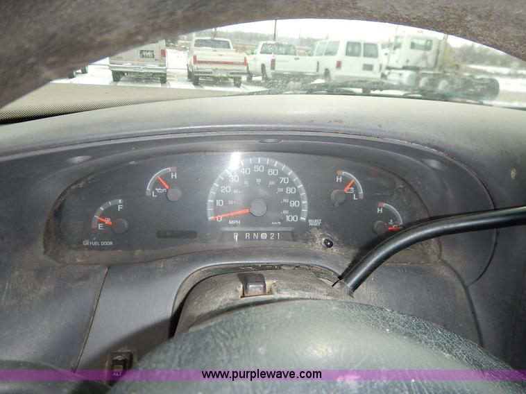 image for item I5100 1999 Ford F150 pickup truck