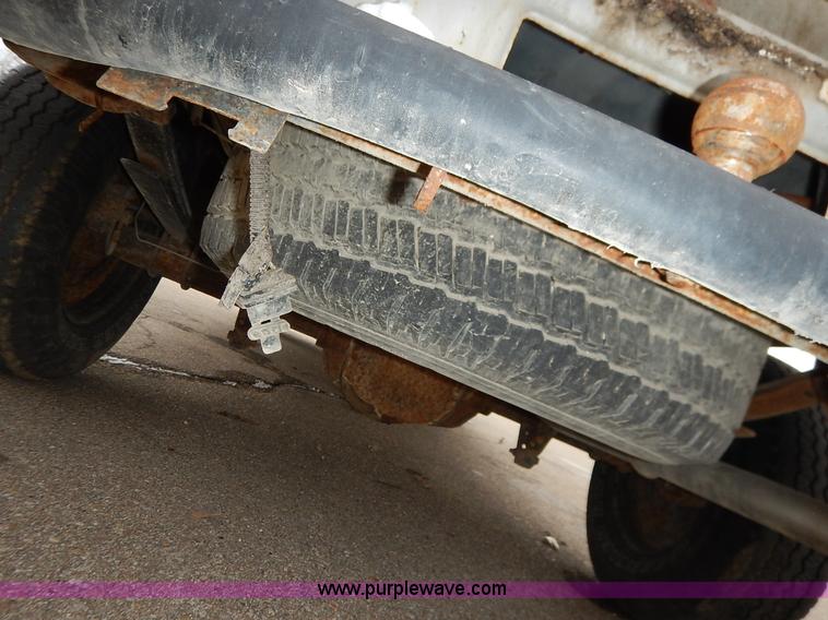 image for item I5100 1999 Ford F150 pickup truck