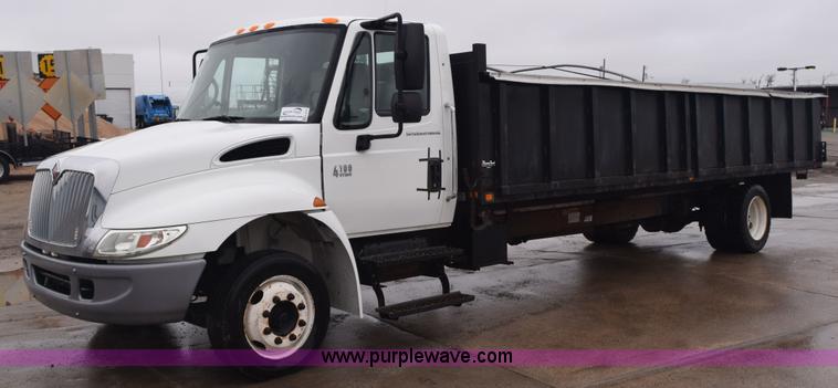 image for item K2415 2007 International 4100 dump truck