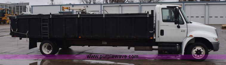 image for item K2415 2007 International 4100 dump truck