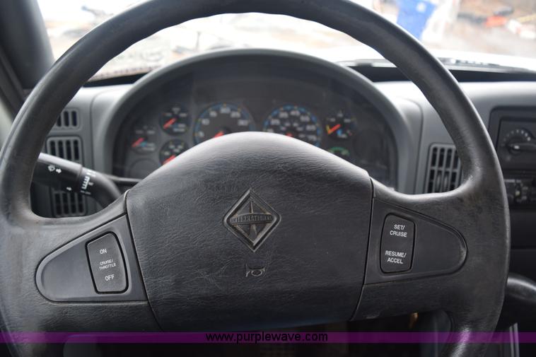 image for item K2415 2007 International 4100 dump truck