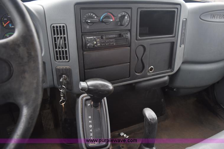 image for item K2415 2007 International 4100 dump truck