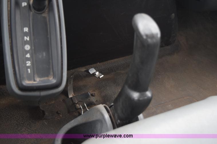 image for item K2415 2007 International 4100 dump truck