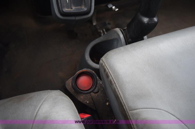 image for item K2415 2007 International 4100 dump truck