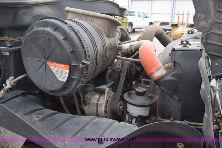 image for item K2415 2007 International 4100 dump truck