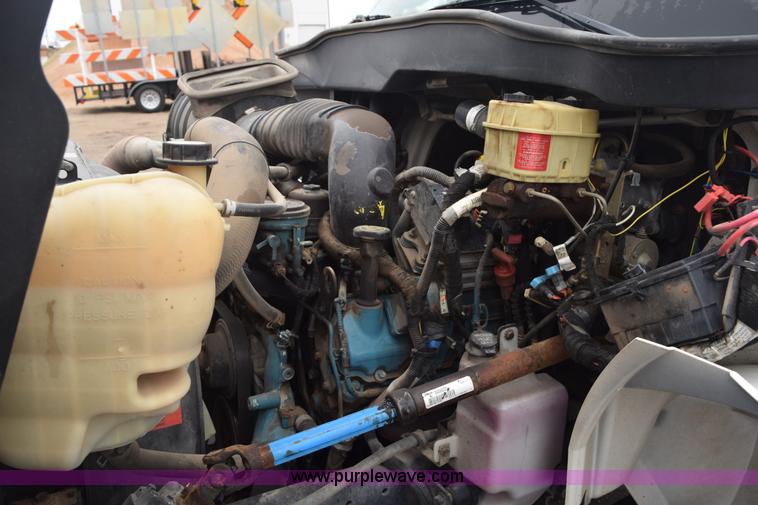 image for item K2415 2007 International 4100 dump truck