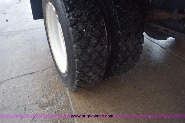 image for item K2415 2007 International 4100 dump truck