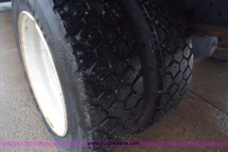 image for item K2415 2007 International 4100 dump truck