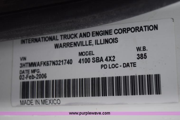 image for item K2415 2007 International 4100 dump truck