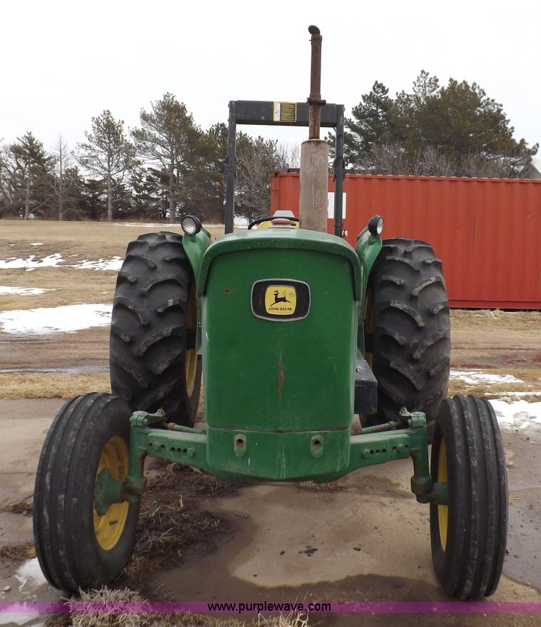 image for item K3215 John Deere 2020 tractor